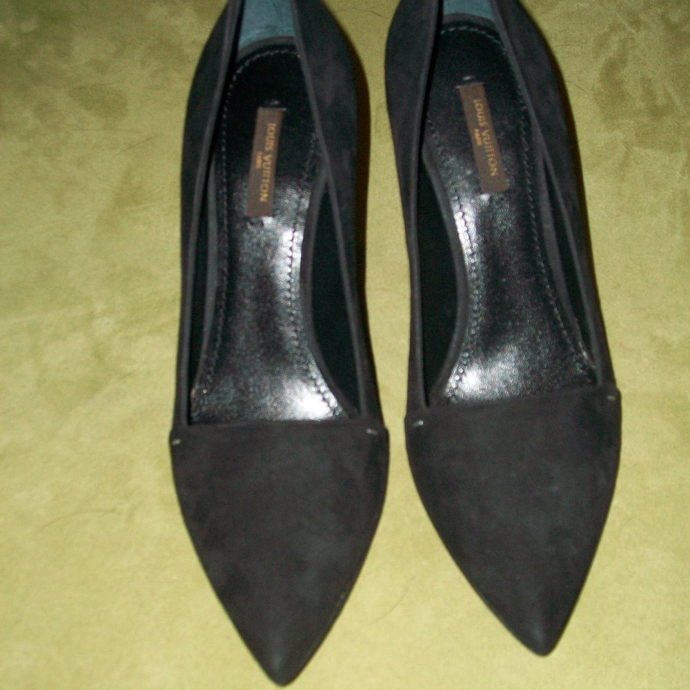 Authentic Louis Vuitton Diana Pumps/NIB (Retired)